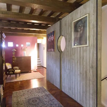 Rustic Holiday In Near Centre